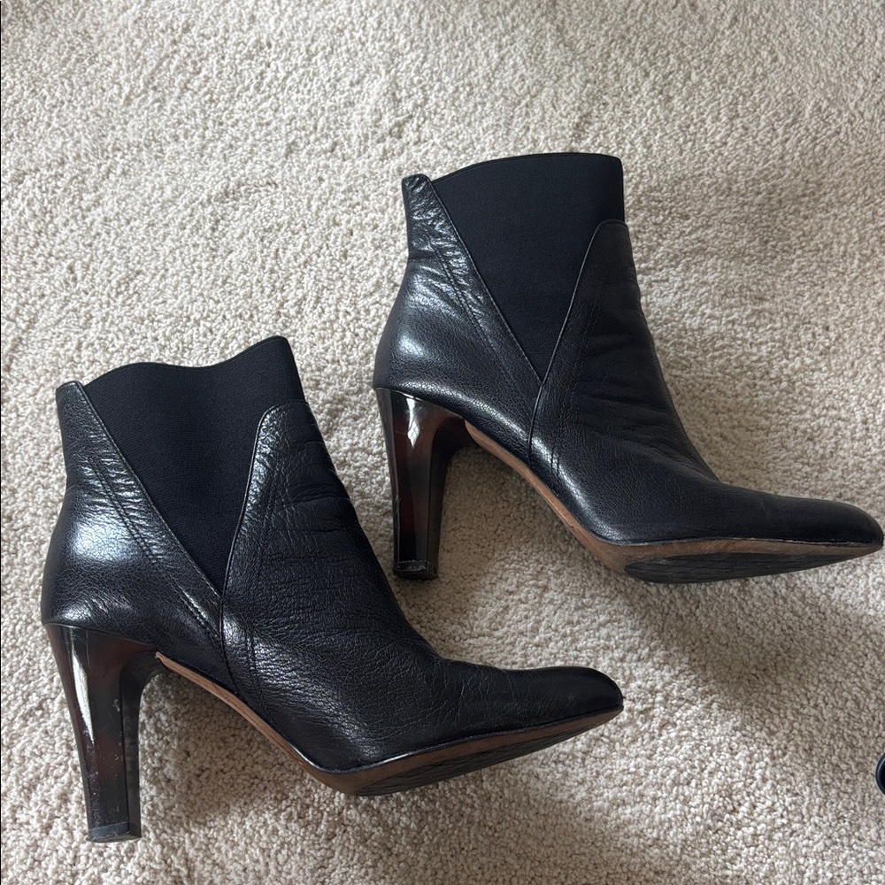 Donald J Pliner Black Leather Ankle Boots